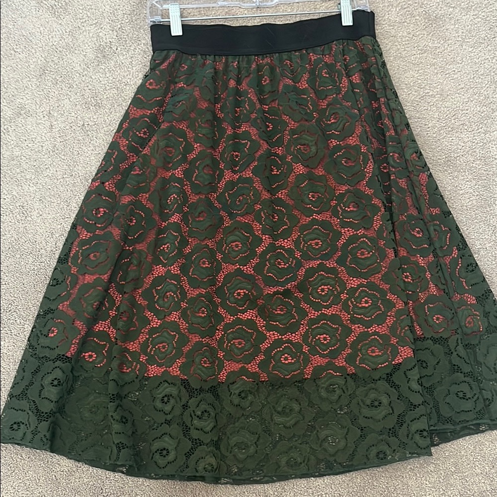 Elegant Floral Lace Skirt - Black and Red